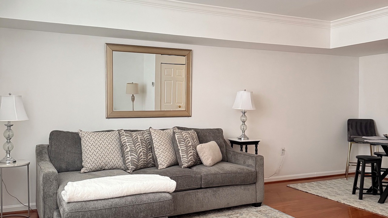 Photo of Livingroom in Alexandria West