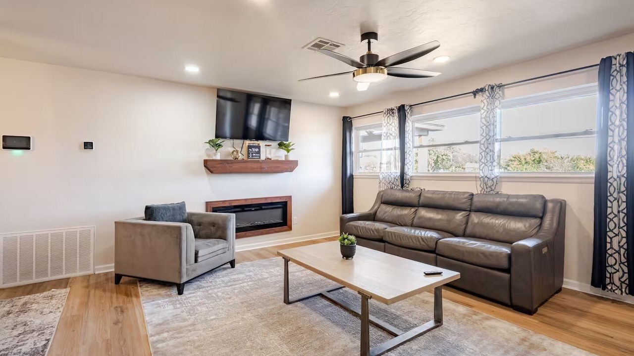 Photo of Livingroom in Central Oklahoma City