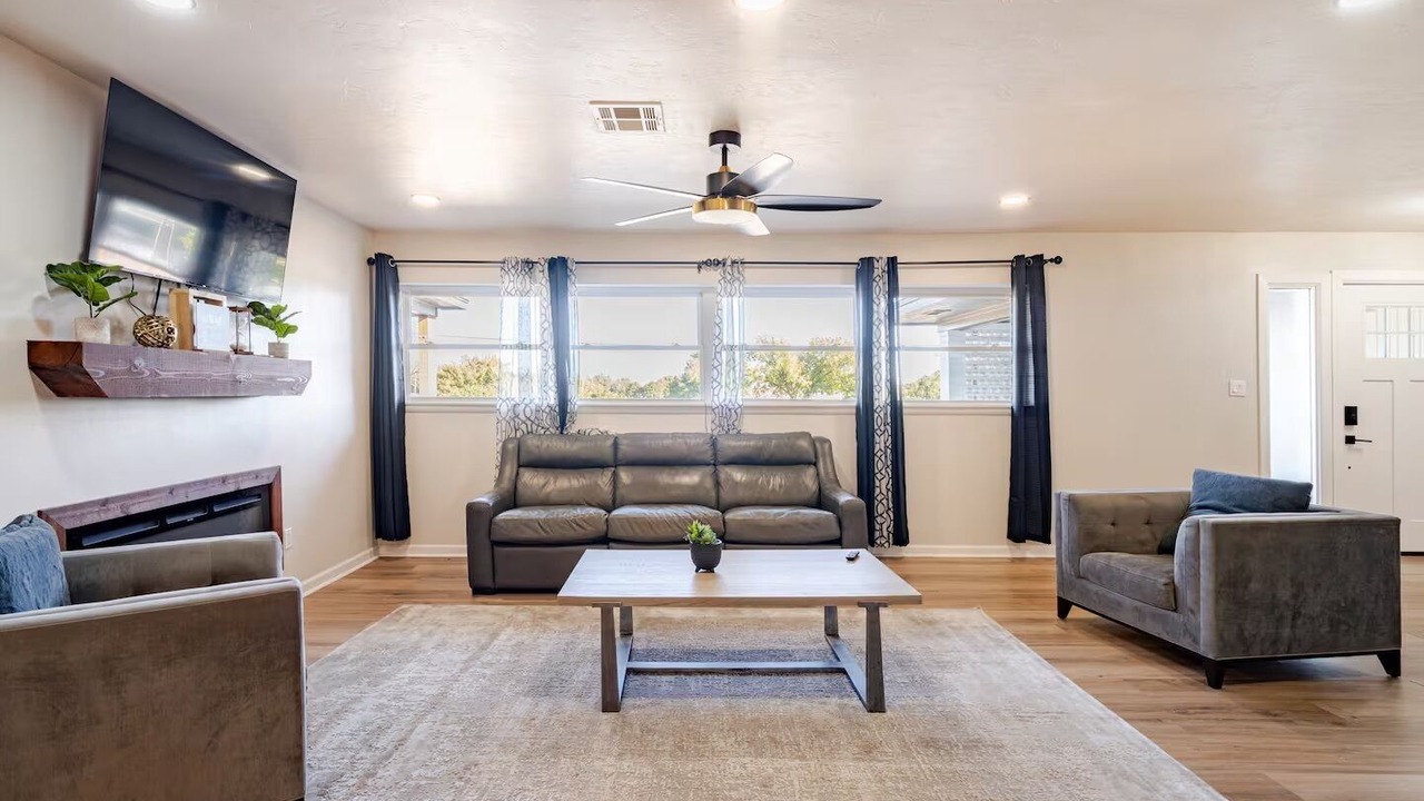 Photo of Livingroom in Central Oklahoma City