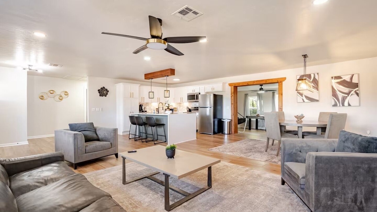 Photo of Livingroom in Central Oklahoma City
