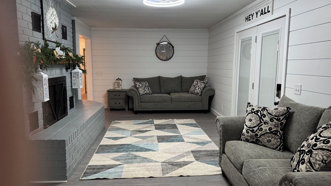 Photo of Livingroom in Bryant