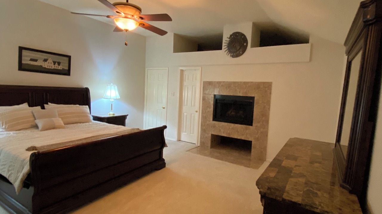 Photo of Bedroom in Elmo