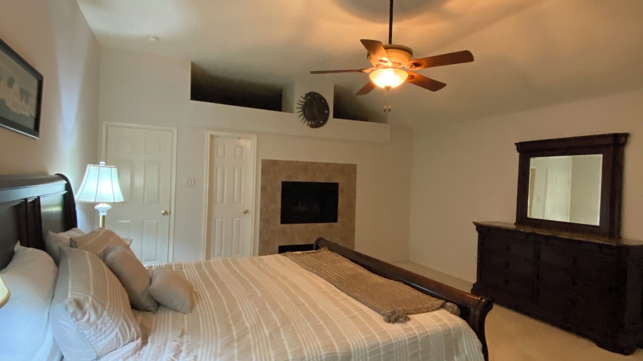 Photo of Bedroom in Elmo