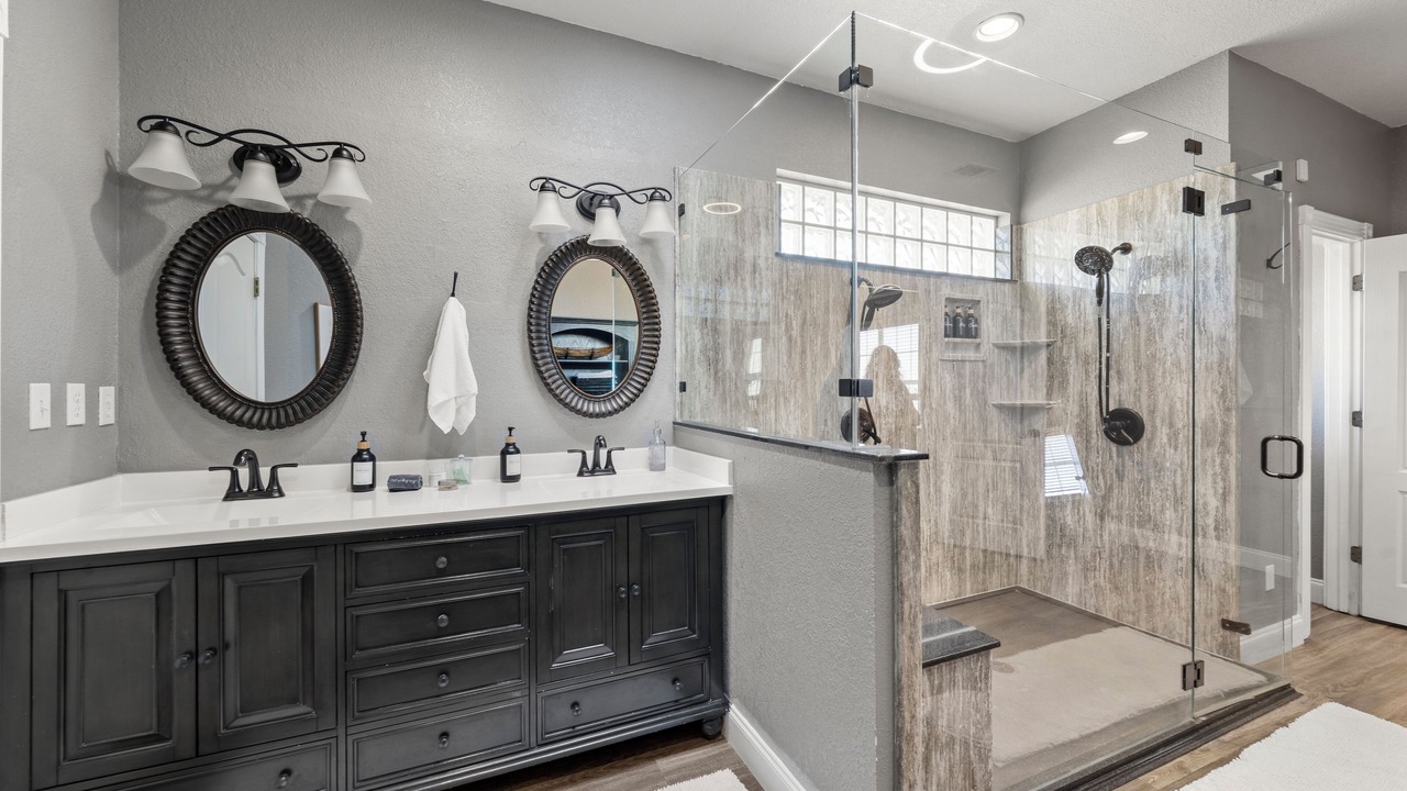 Photo of Bathroom in Bruceville-Eddy
