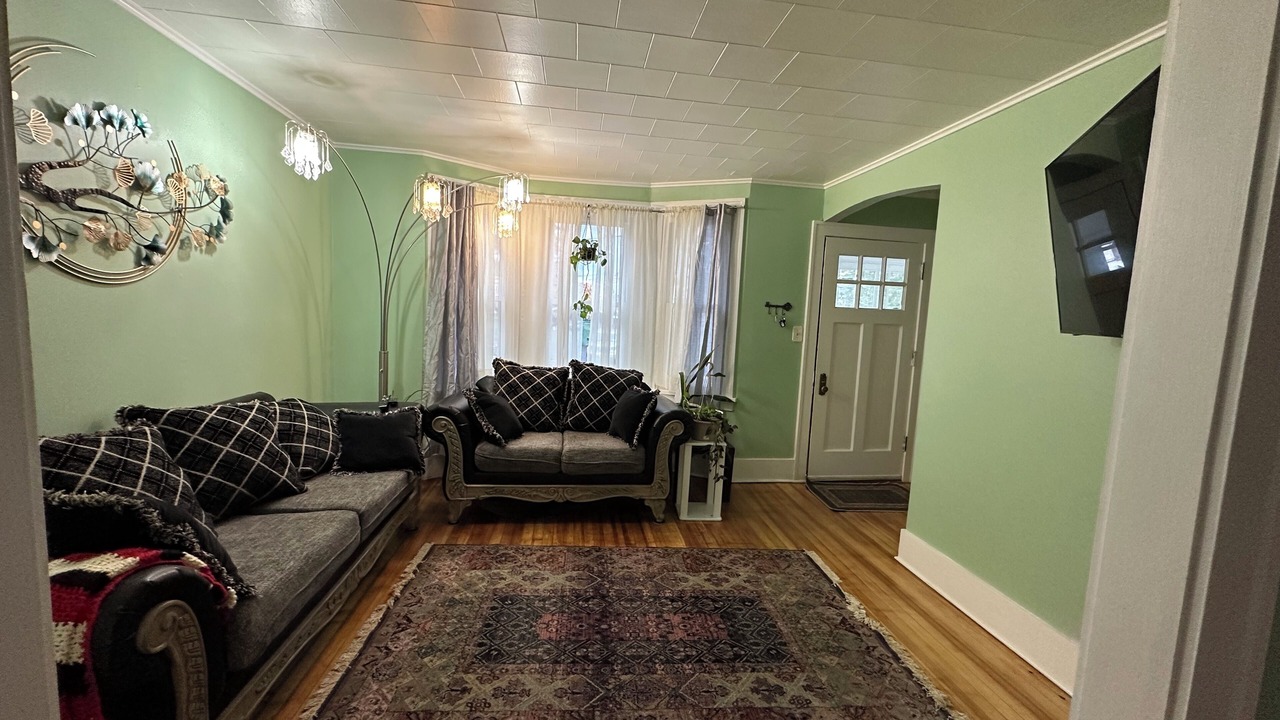 Photo of Livingroom in Albany