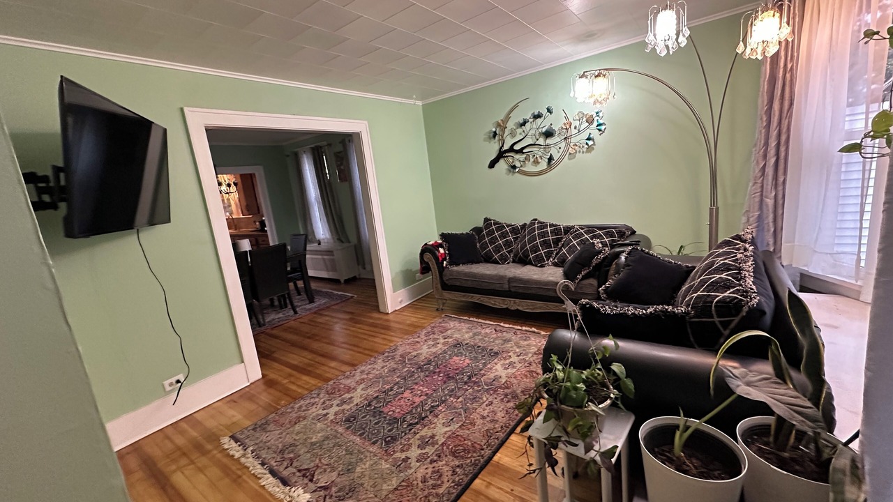 Photo of Livingroom in Albany