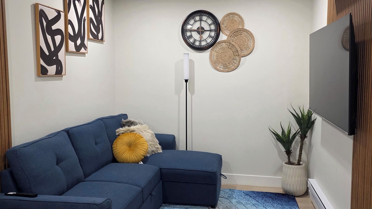 Photo of Livingroom in Regina