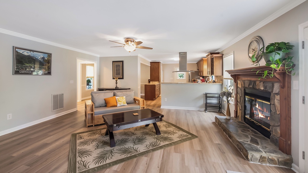 Photo of Livingroom in Northeast Raleigh