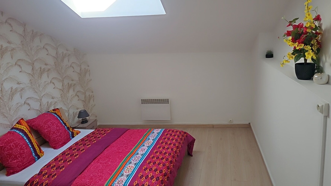 Photo of Bedroom in Charleville-Mezieres