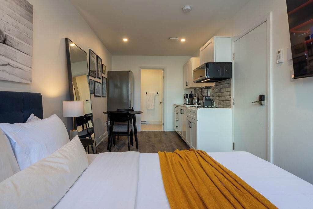 Photo of Bedroom in Latin Quarter
