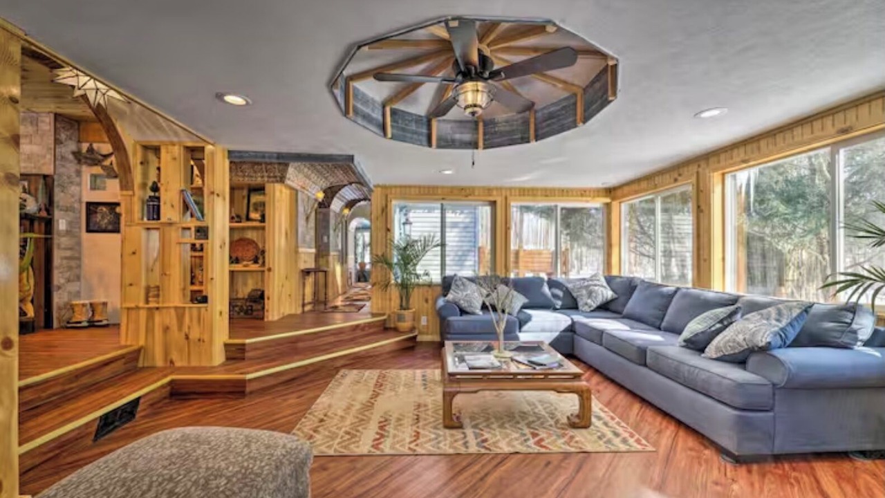 Photo of Livingroom in Russell