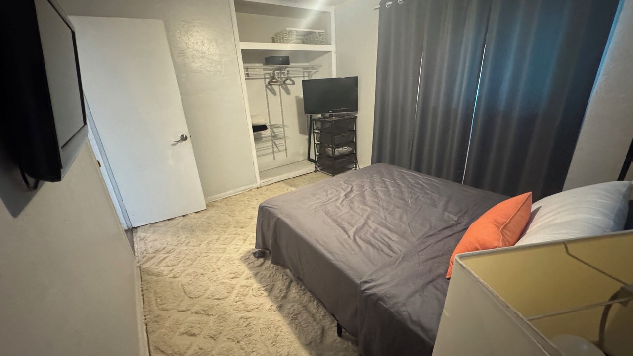 Photo of Bedroom in Tropic