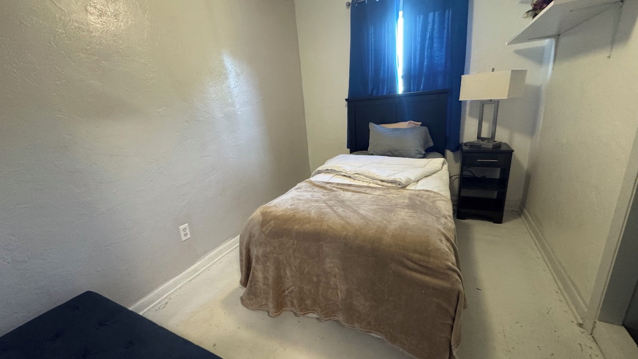 Photo of Bedroom in Tropic