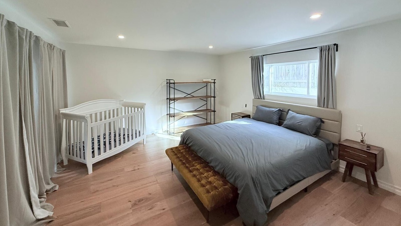Photo of Bedroom in Woodland Hills