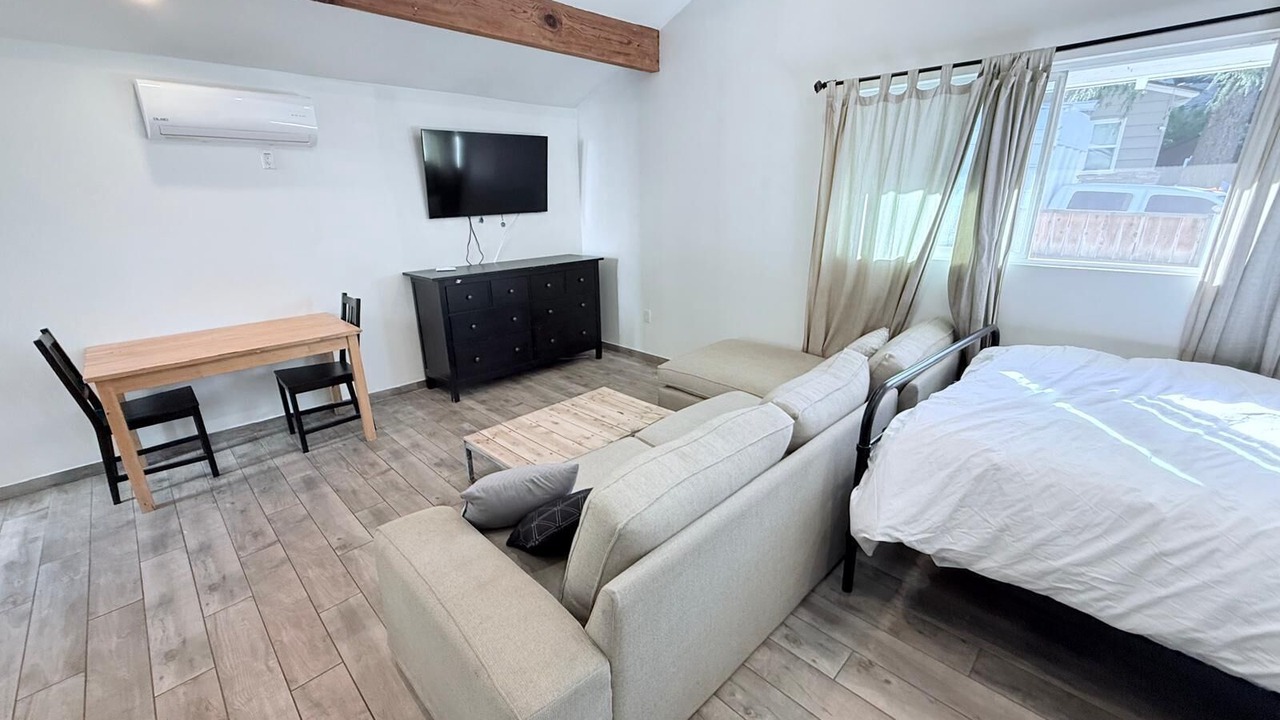 Photo of Bedroom in Woodland Hills