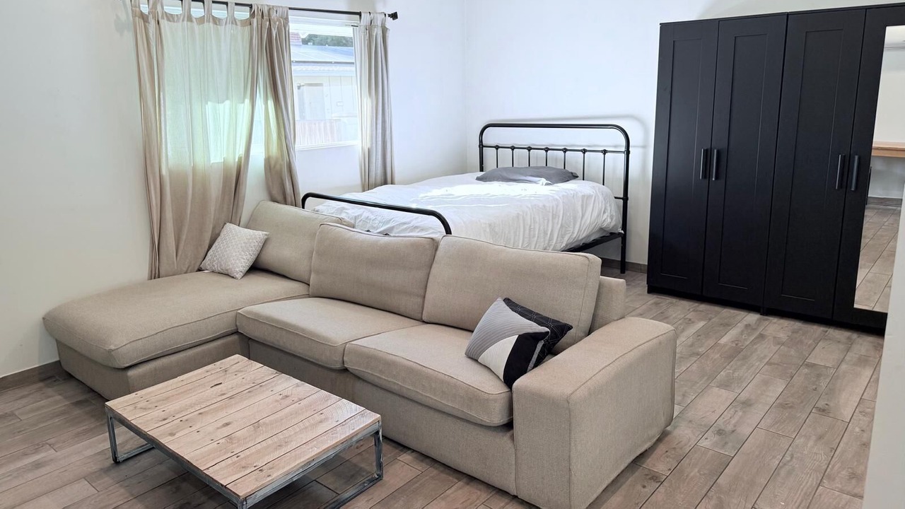 Photo of Bedroom in Woodland Hills