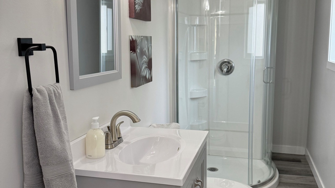 Photo of Bathroom in Strathroy