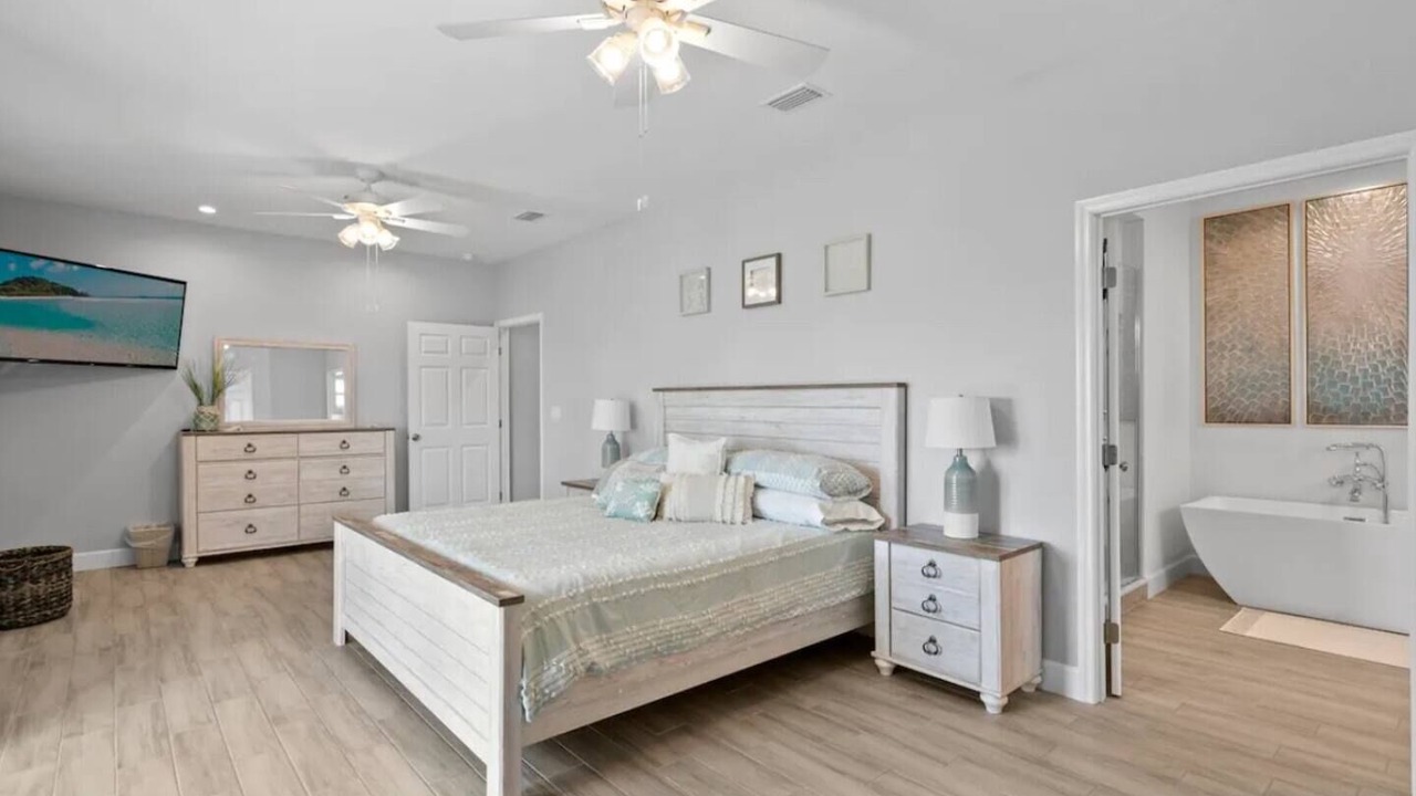 Photo of Bedroom in Madeira Beach
