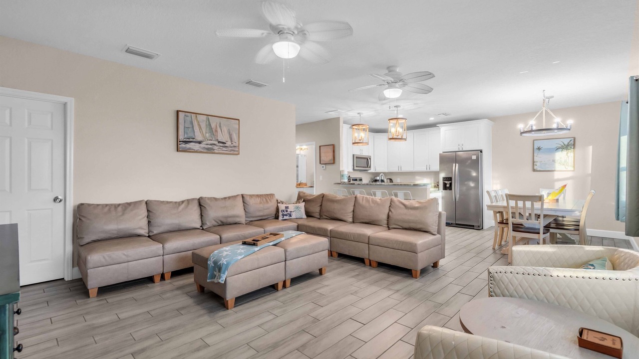Photo of Livingroom in Madeira Beach