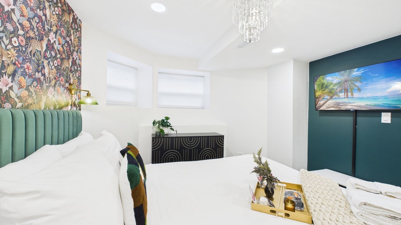 Photo of Bedroom in Wrigleyville
