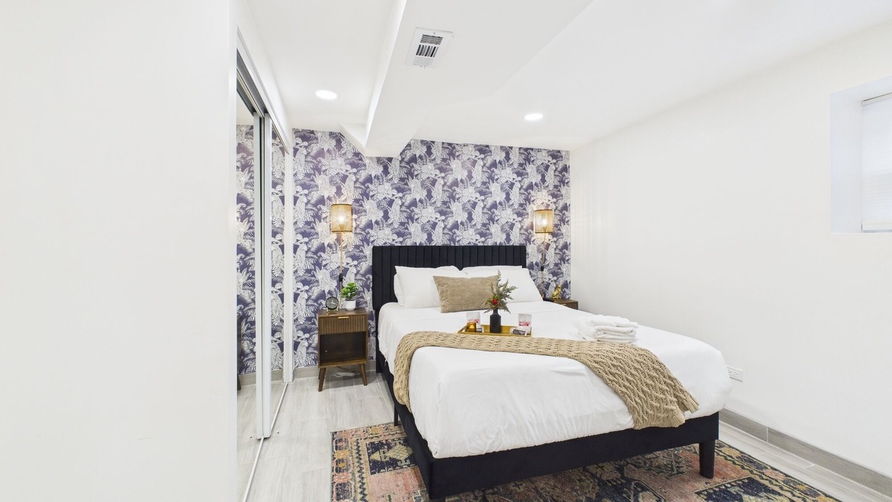 Photo of Bedroom in Wrigleyville