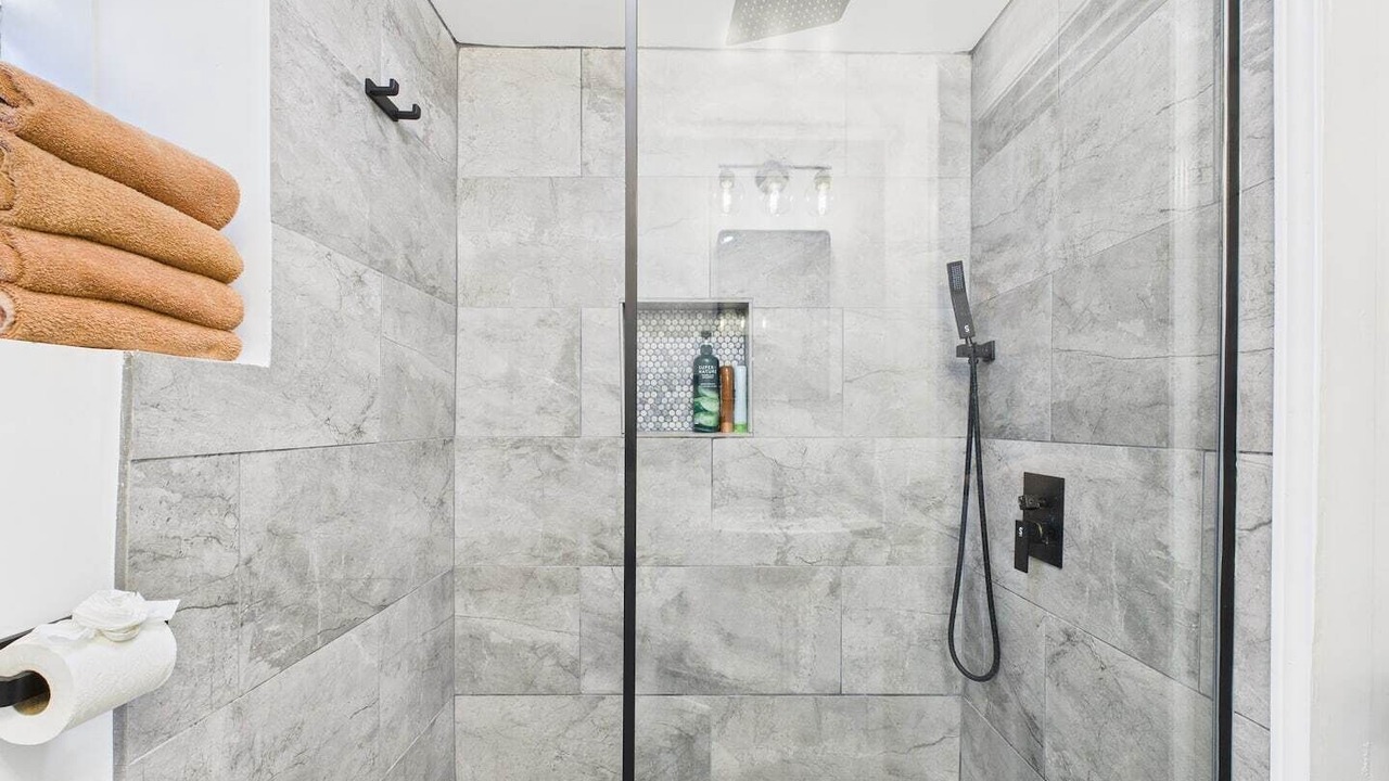 Photo of Bathroom in Wrigleyville