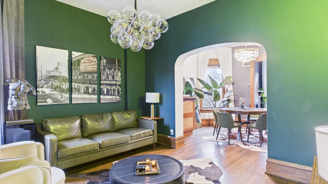Photo of Livingroom in Wrigleyville
