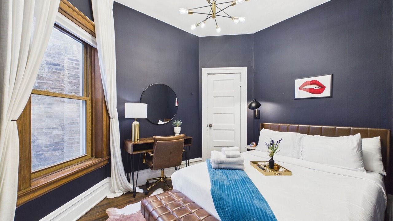 Photo of Bedroom in Wrigleyville