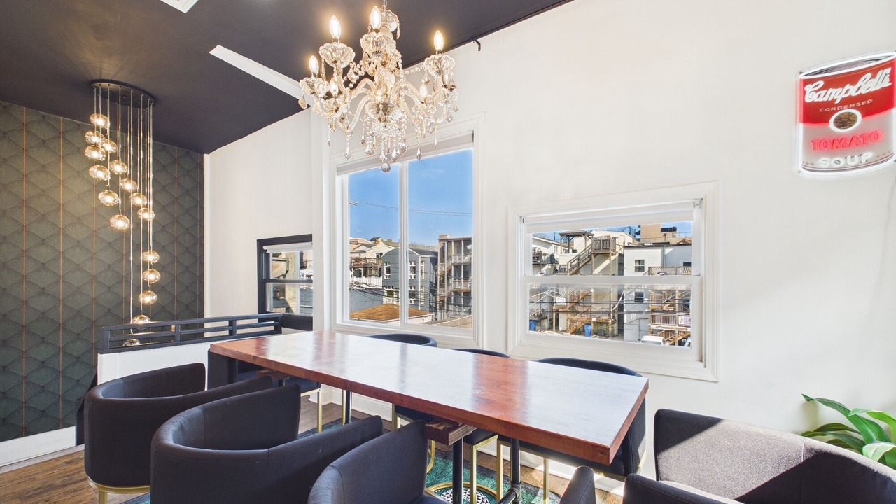 Photo of Bedroom in Wrigleyville