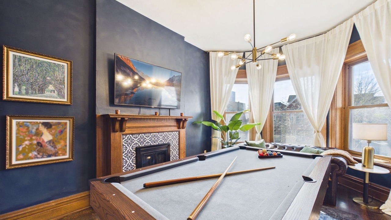 Photo of Bedroom in Wrigleyville