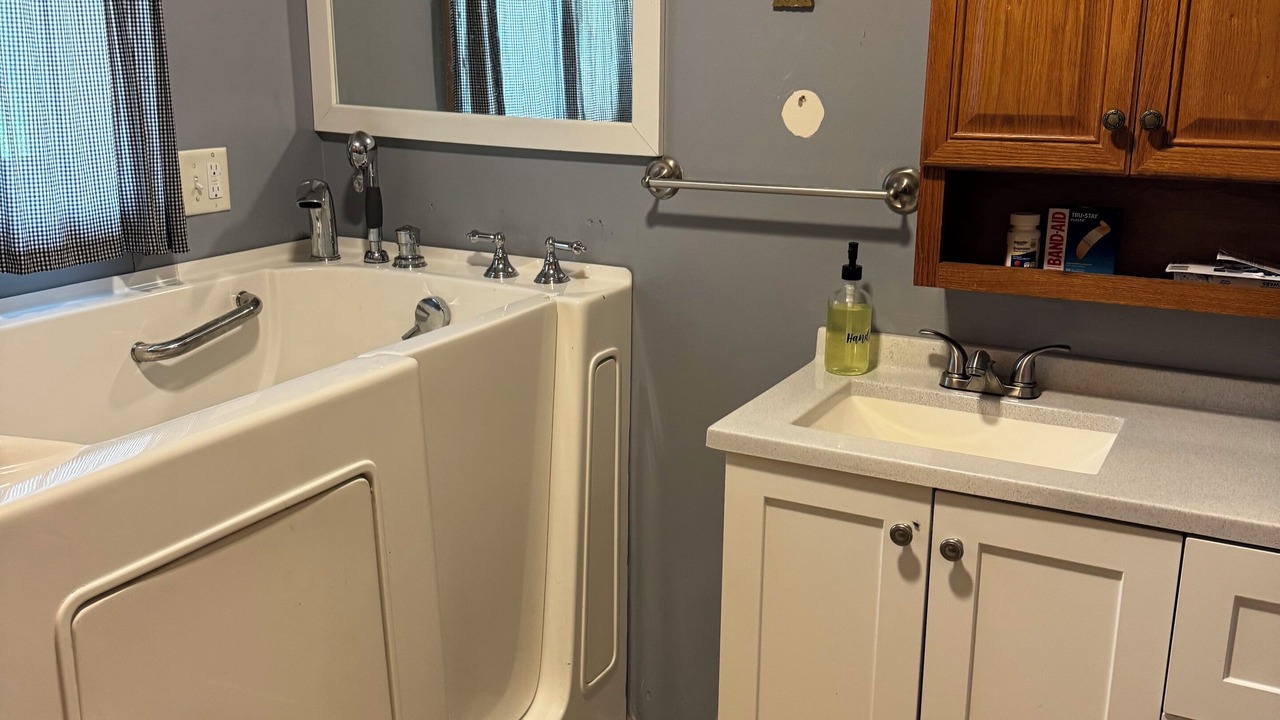 Photo of Bathroom in Ashland