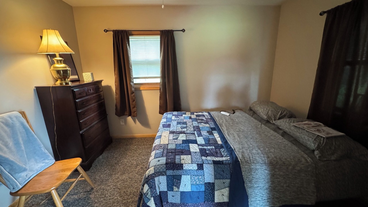 Photo of Bedroom in Ashland