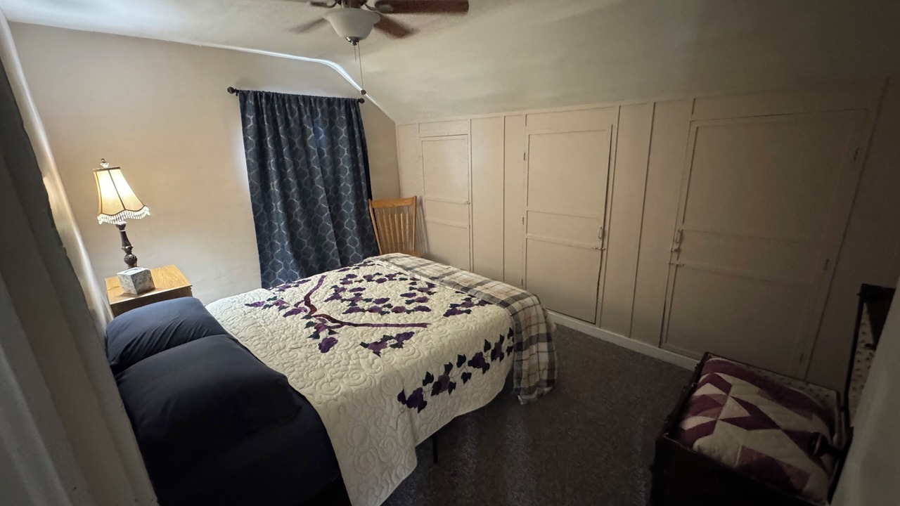 Photo of Bedroom in Ashland