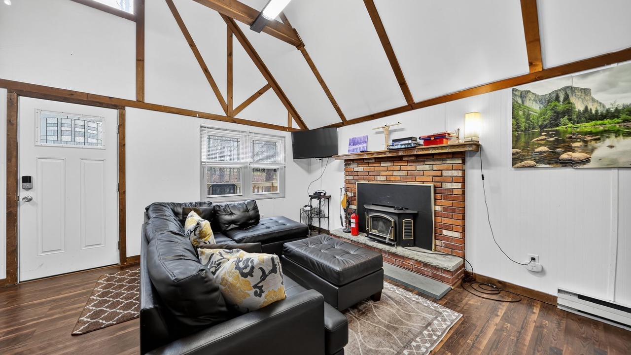 Photo of Livingroom in Thornhurst