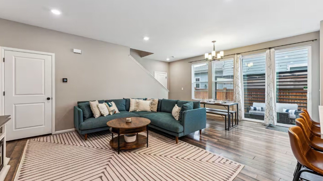 Photo of Livingroom in Stapleton