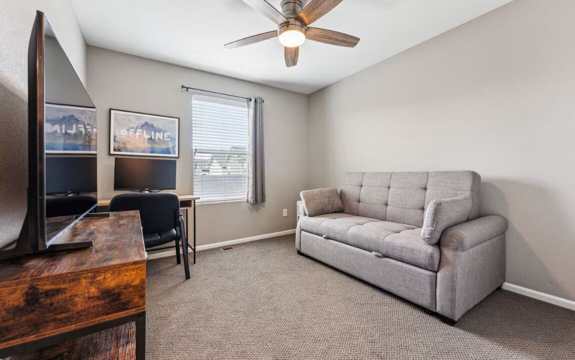 Photo of Livingroom in Stapleton