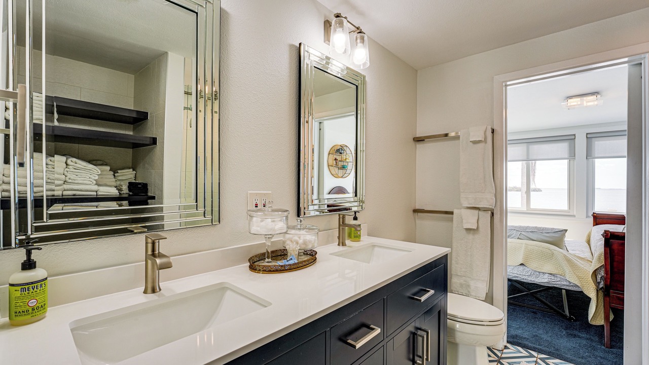 Photo of Bathroom in Baywood Village