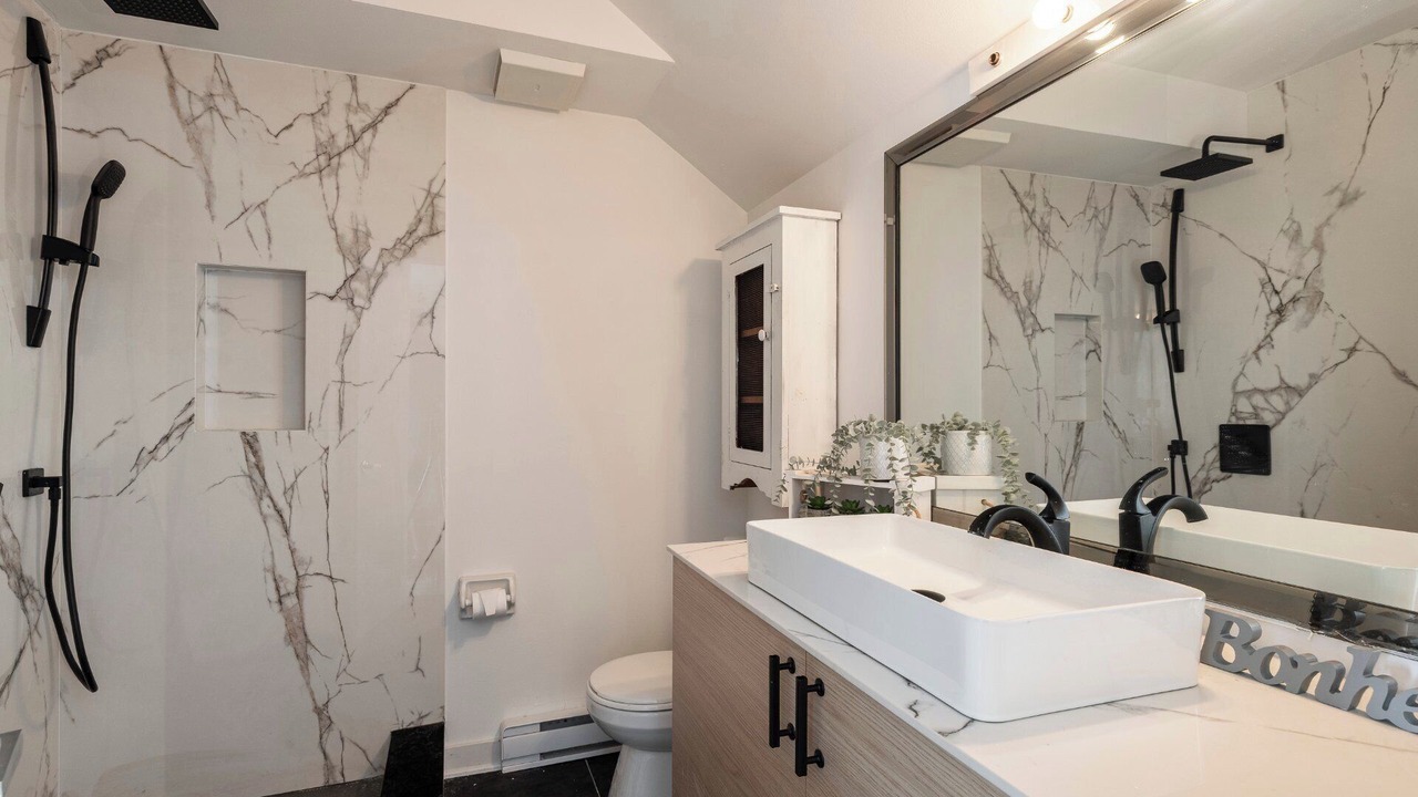 Photo of Bathroom in Saint-Sauveur