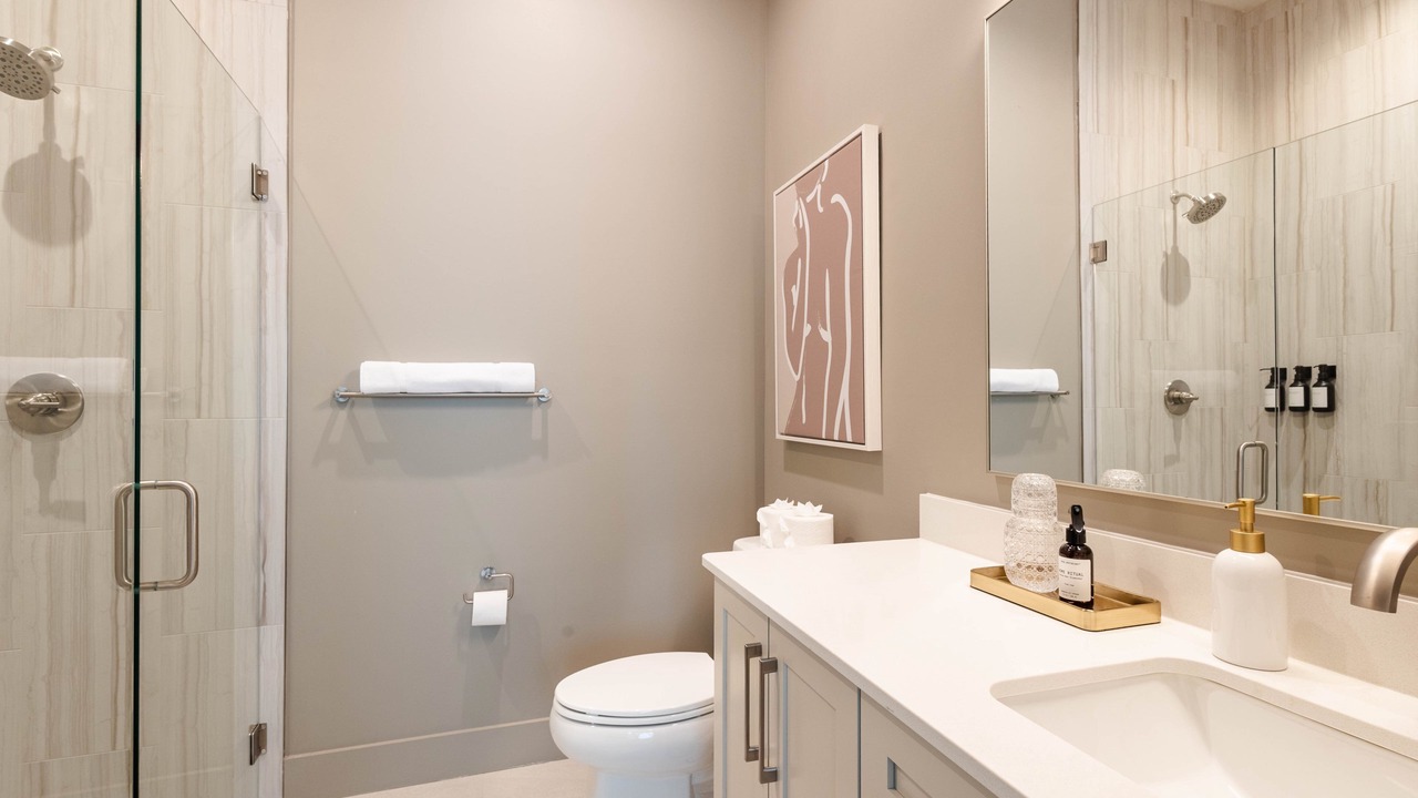 Photo of Bathroom in Historic Edgefield