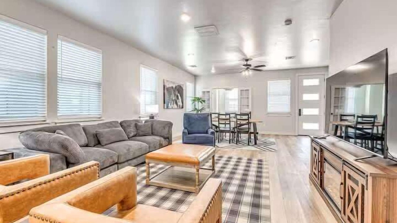 Photo of Livingroom in Central Oklahoma City