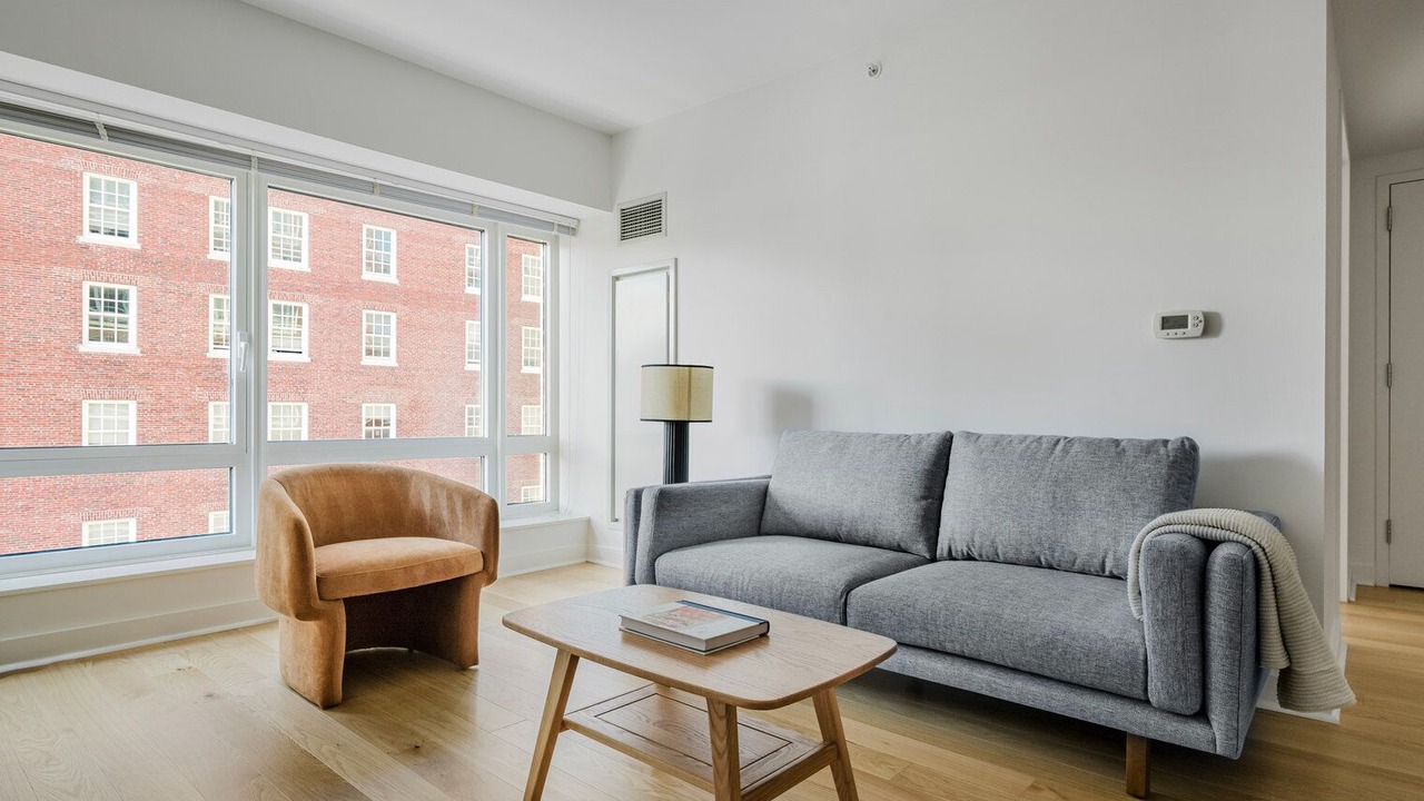 Photo of Livingroom in Back Bay East