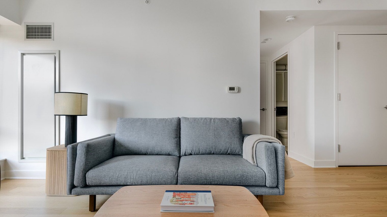 Photo of Livingroom in Back Bay East