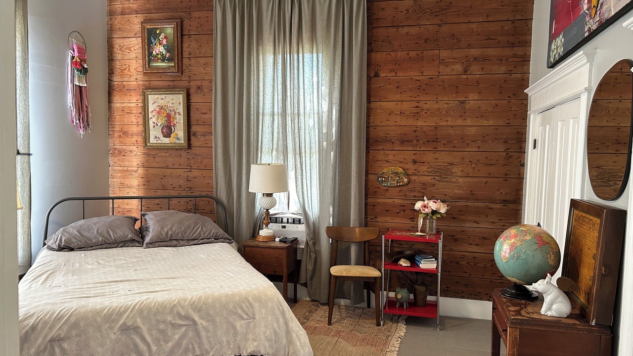 Photo of Bedroom in Smithville