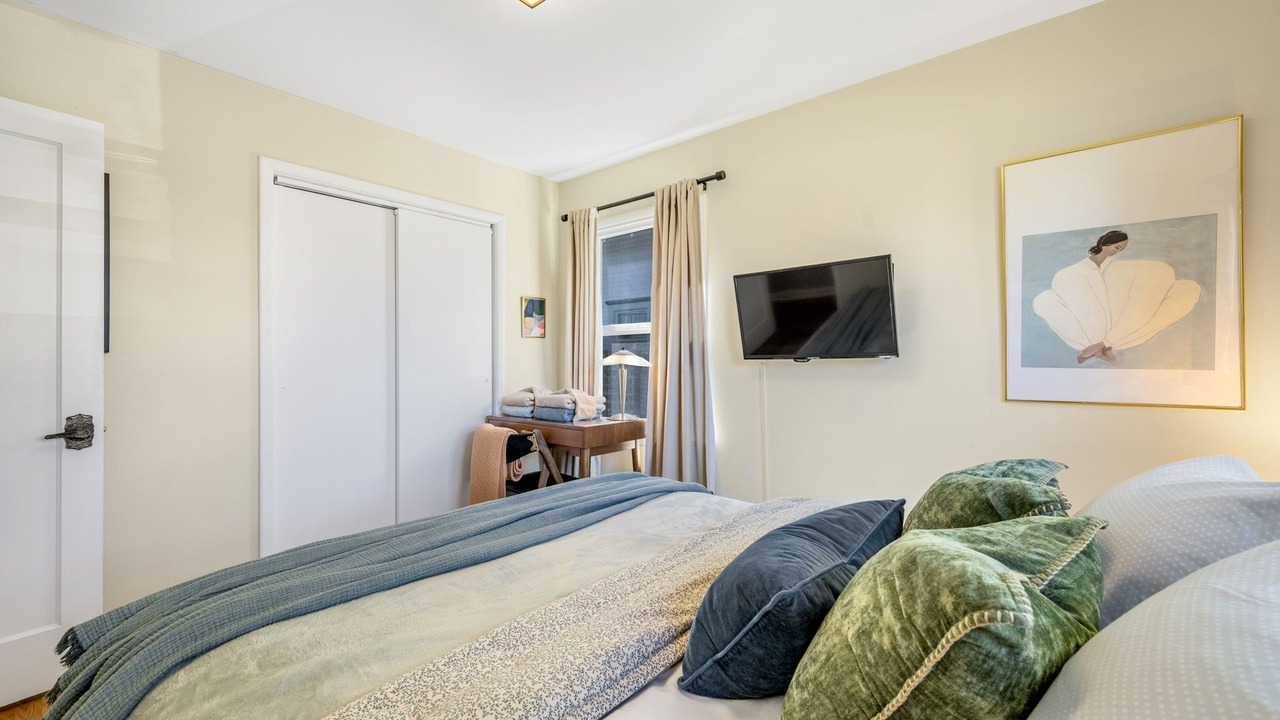 Photo of Bedroom in Everett