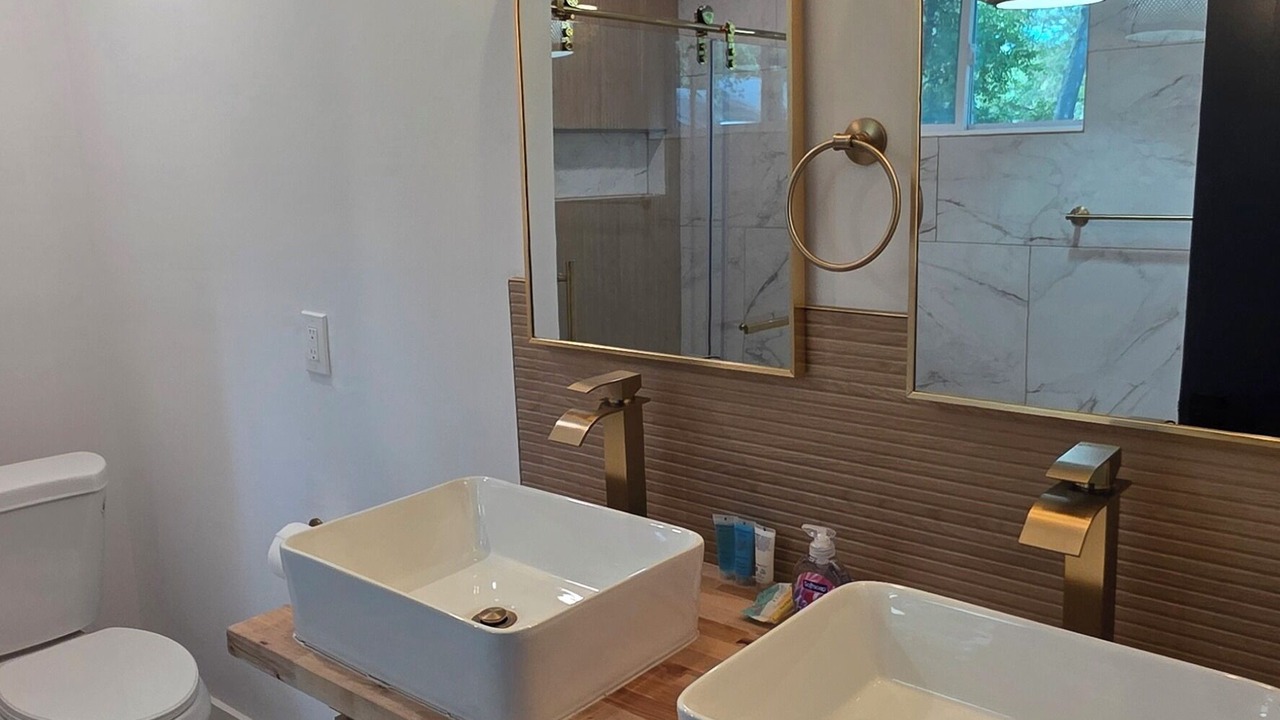 Photo of Bathroom in Hanahan