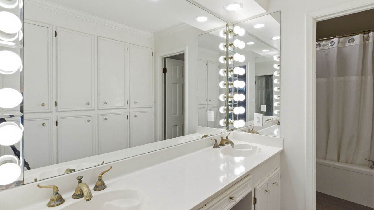 Photo of Bathroom in Hattiesburg