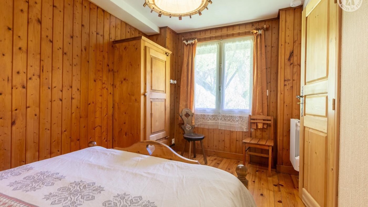 Photo of Bedroom in Areches