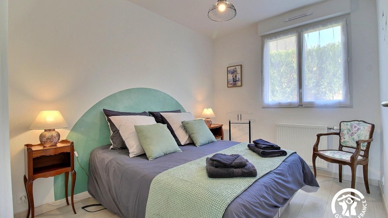 Photo of Bedroom in Peaule