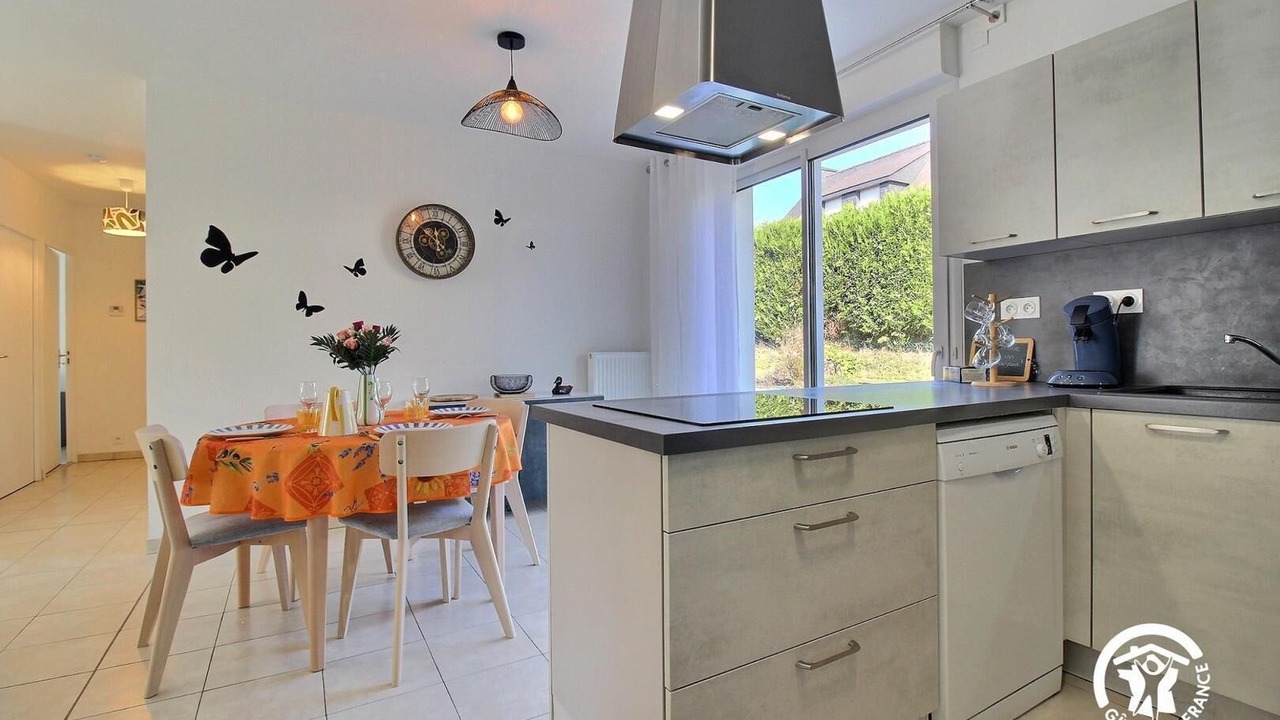 Photo of Kitchen in Peaule