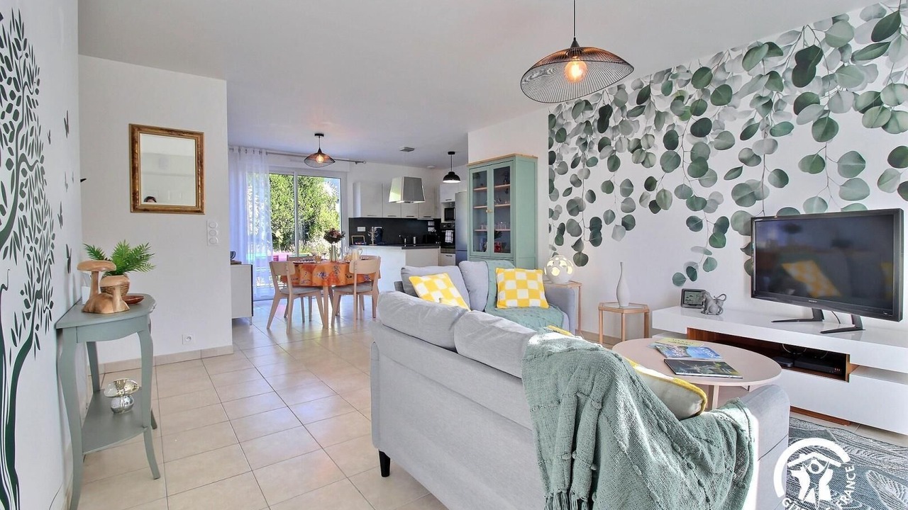 Photo of Livingroom in Peaule